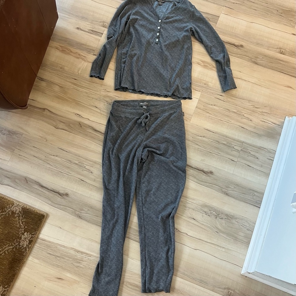Women's Gray Sleepwear Set - Picture 8 of 12